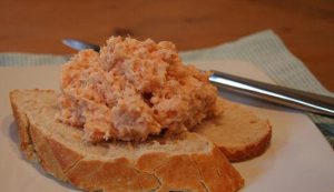 Морковная бутербродная масса - фото