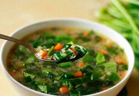 Овощной суп со шпинатом - фото