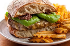 Полоски филе цыплячьих грудок в горчичном соусе - фото